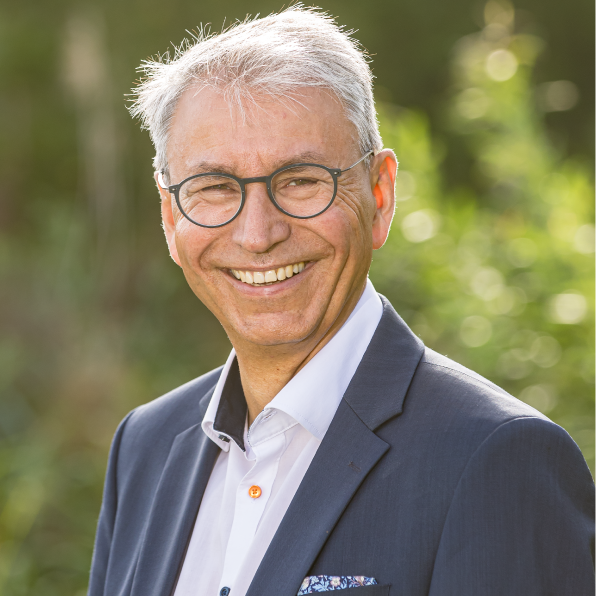 Vorstand der Volksbank Allgäu-Oberschwaben eG - Werner Mayer Vorstand der Volksbank Allgäu-Oberschwaben eG - Werner Mayer